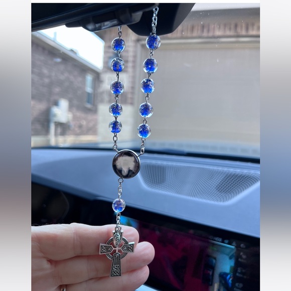Unique, made to order, glow-in-the-dark one decade photo car rosary/accessory - Picture 8 of 9